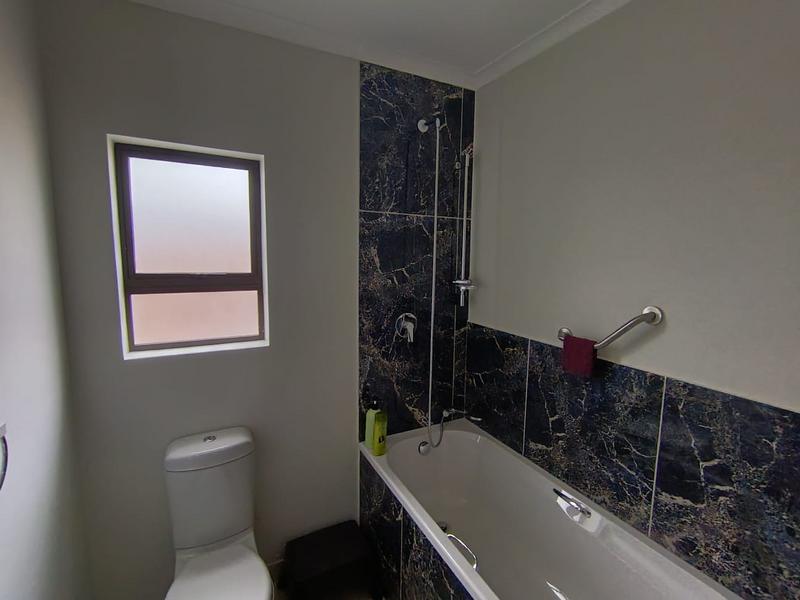 4 Bedroom Property for Sale in Albertinia Western Cape